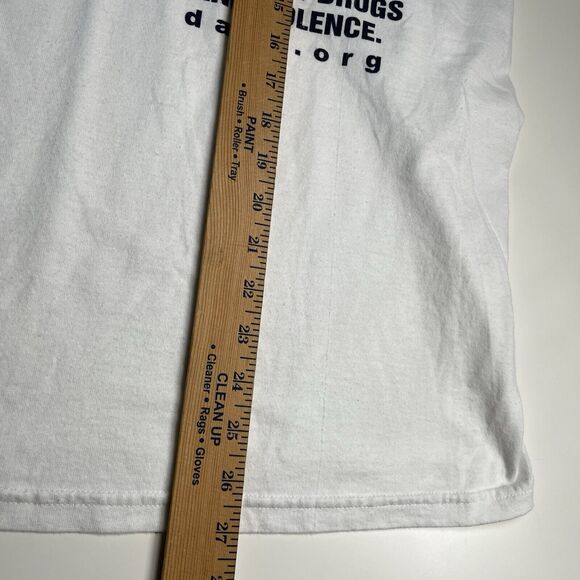 D.A.R.E T-Shirt Large Resists Drugs and Violence American Flag White Top Dare - Picture 8 of 10